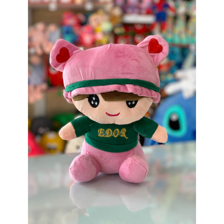 عروسک پسر بچه ، پسرک ، نوزاد کلاه به سر