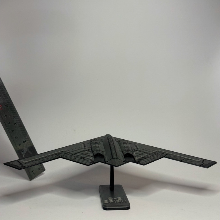 جنگنده B-2