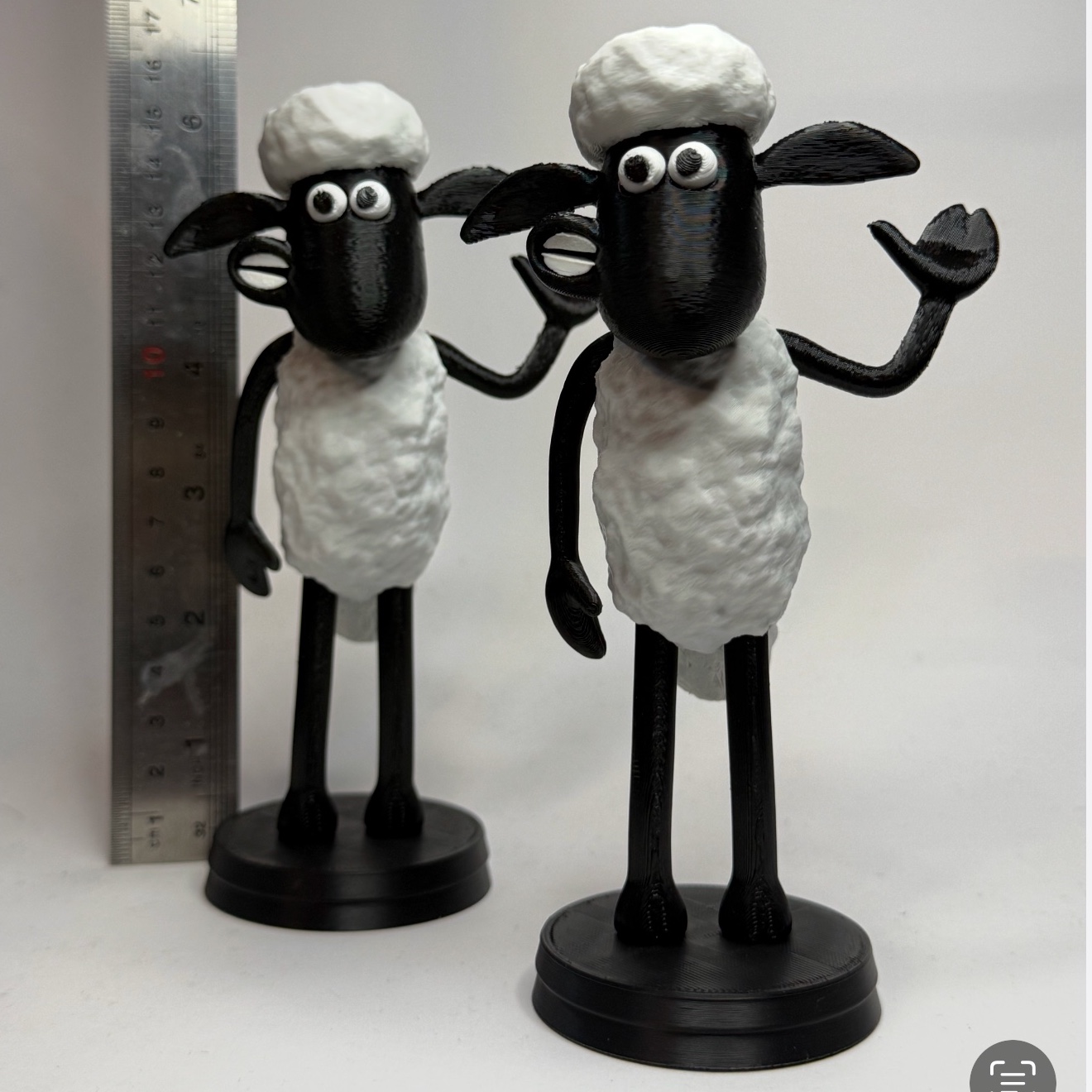 فیگور شخصیت کارتونی شان کَوسفنده (Shaun the Sheep)
