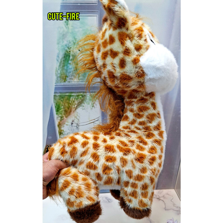 عروسک وارداتی زرافه کیوت و بامزه در 3 سایز با کیفیت