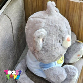 عروسک گربه نشسته لباس دار