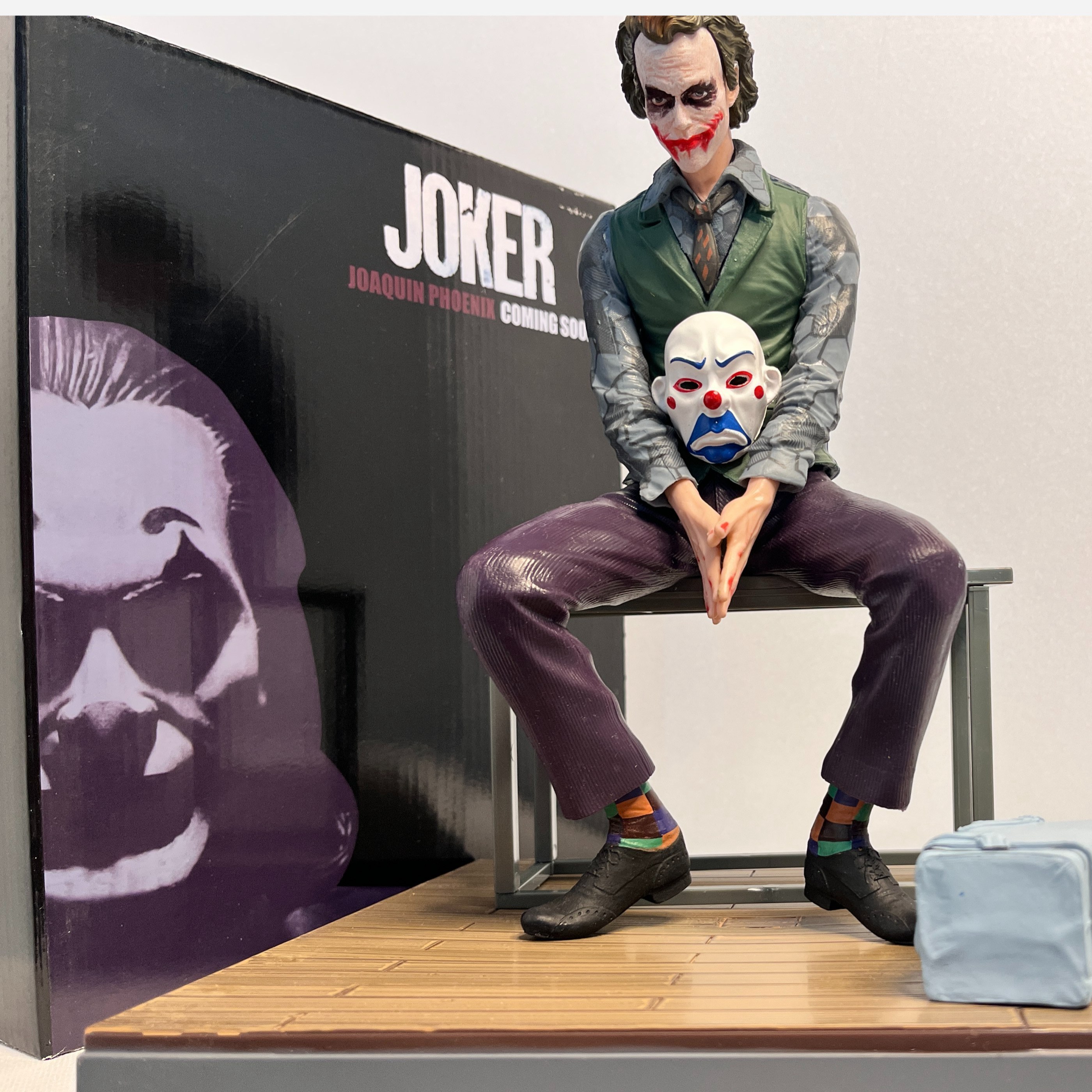اکشن فیگور جوکر The Dark Knight همراه با لوازم اورجینال