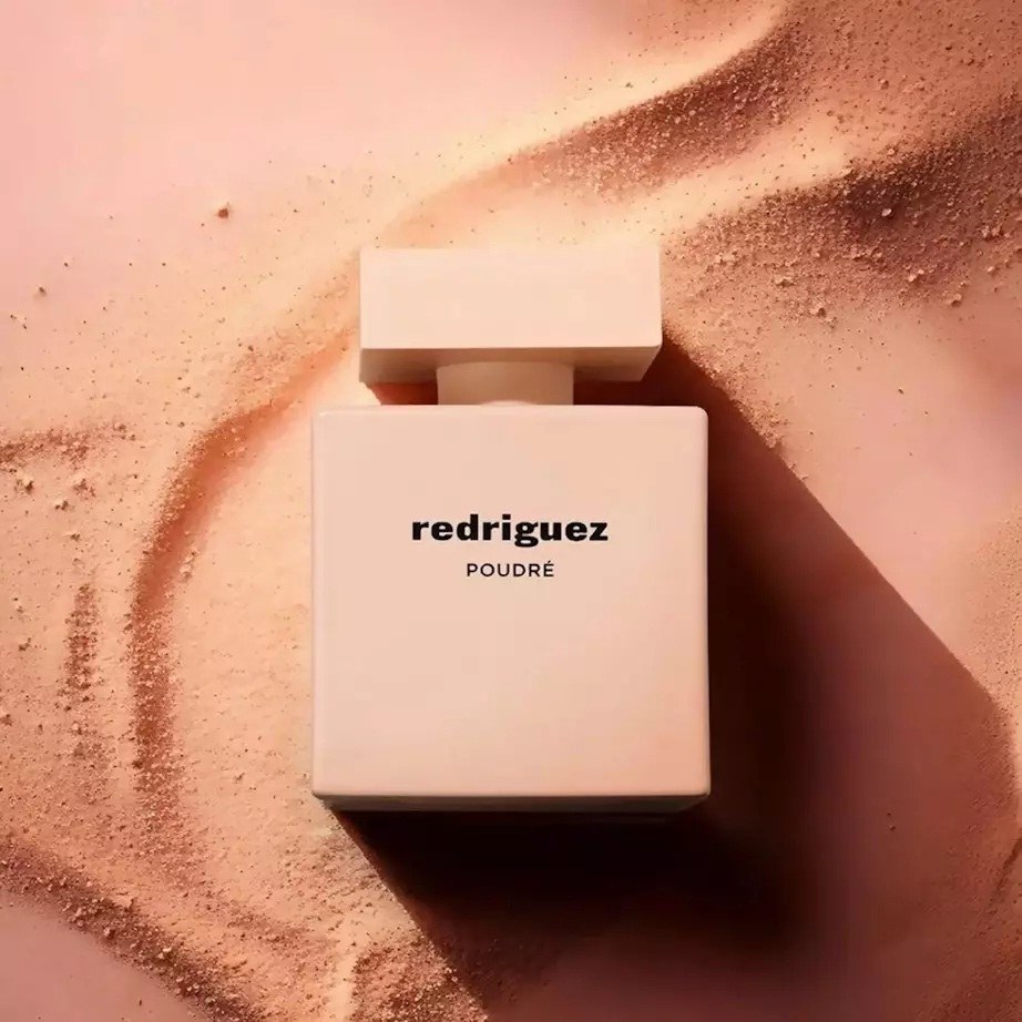 عطر زنانه Fragrance World Redriguez Poudre