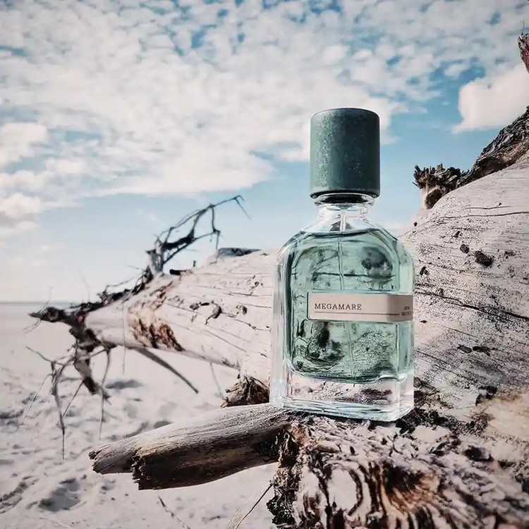عطر Fragrance World Aqua Pura