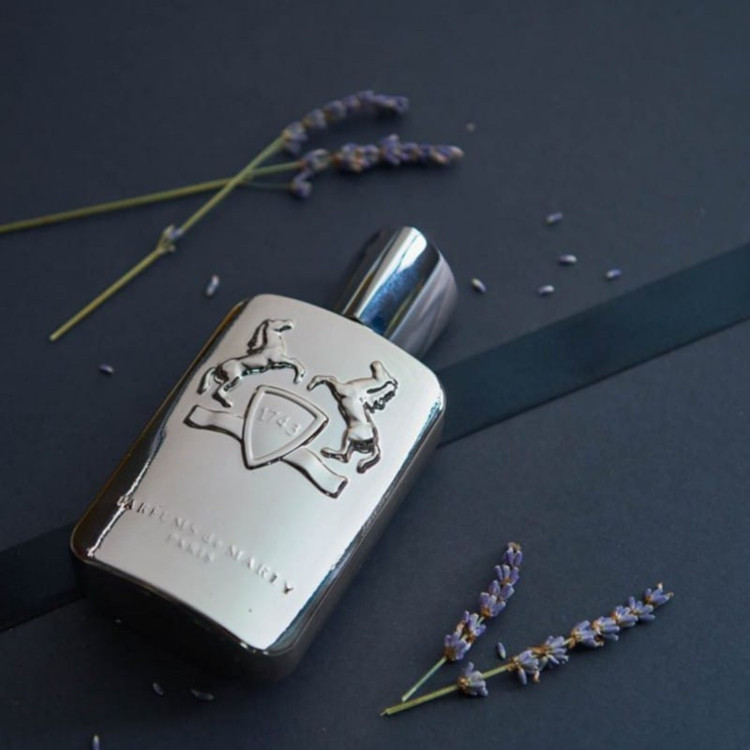 عطر Maison Alhambra Persius