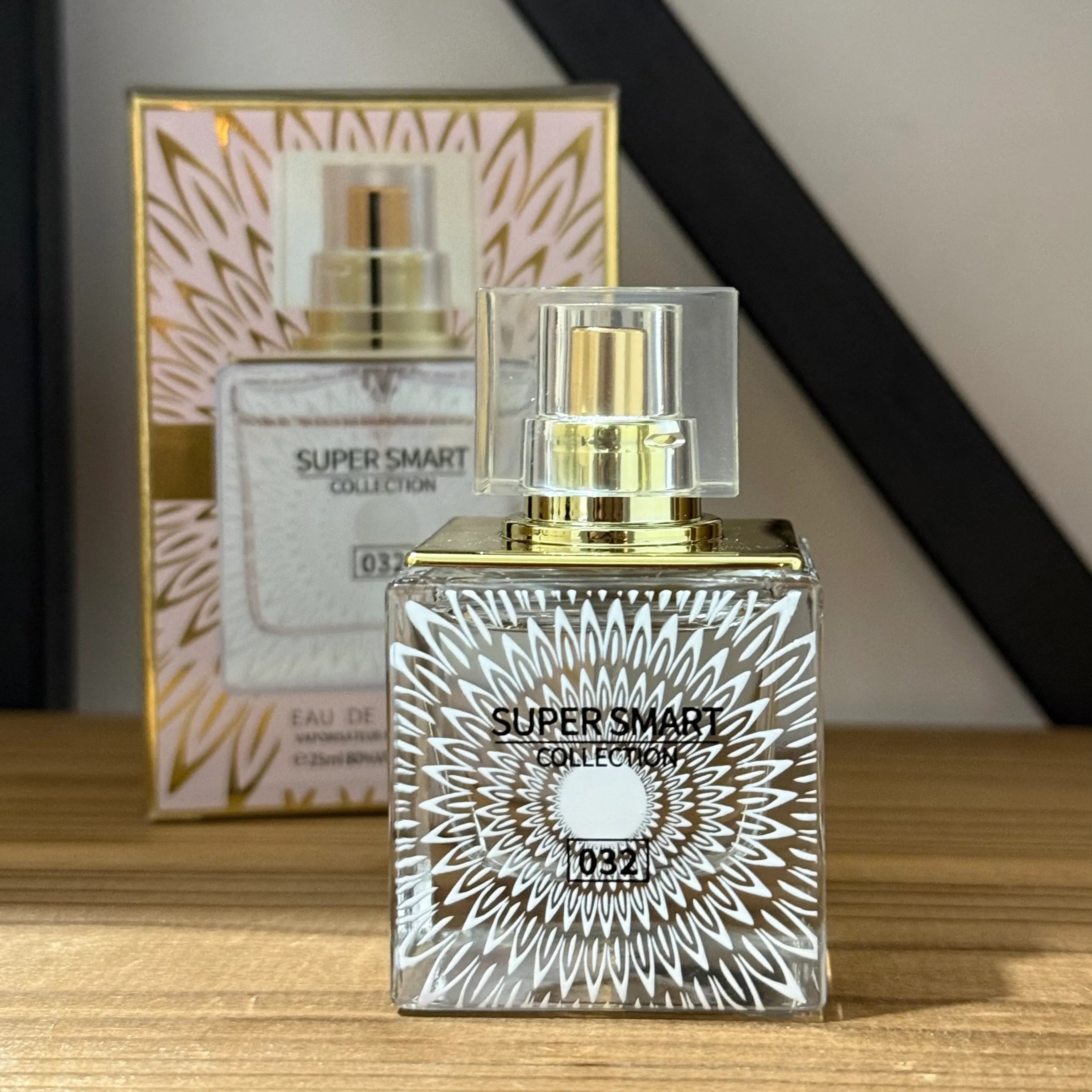 عطر زنانه 25 میل سوپر اسمارت لالیک لامور Super Smart 032