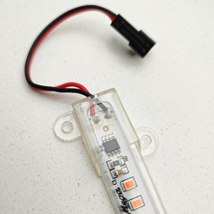 لامپ رشد گیاه 18 وات مدل فول اسپکتروم 220v طرح ریسه LED بسته 4 عددی