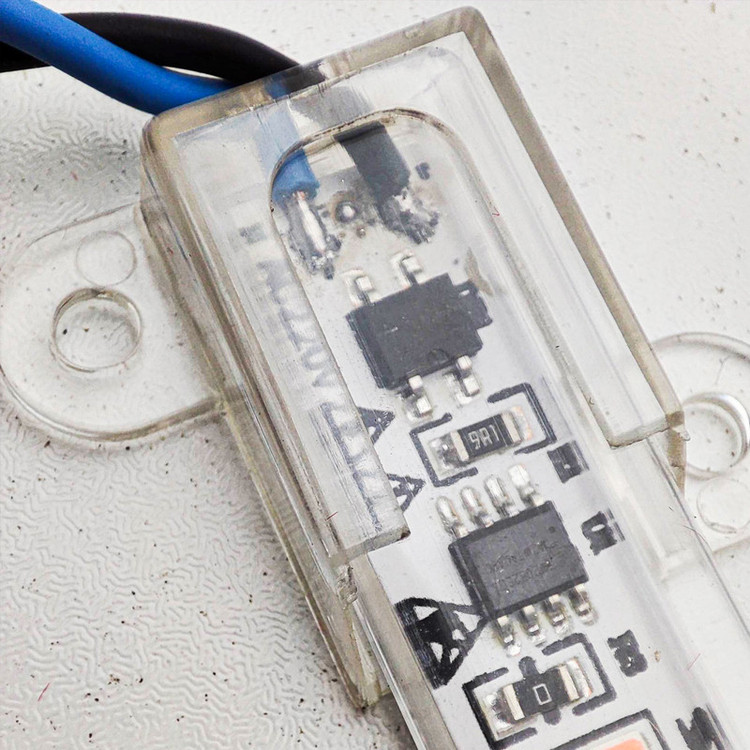 لامپ رشد گیاه 18 وات مدل فول اسپکتروم 220v طرح ریسه LED بسته 4 عددی