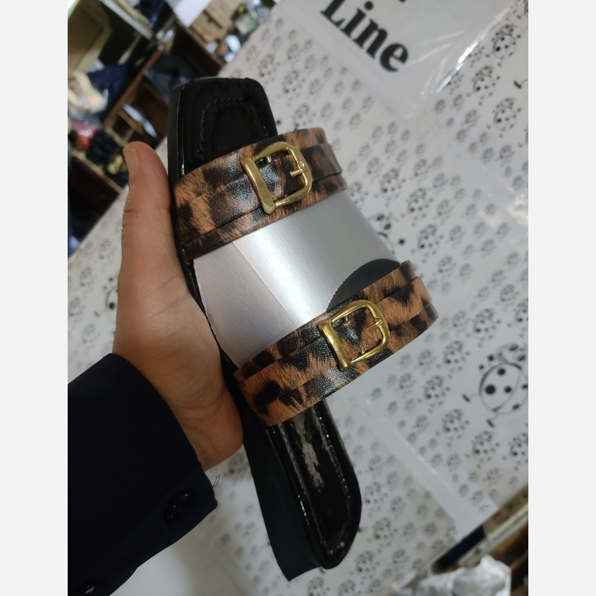 دمپایی سگک دار پلنگی و ساده