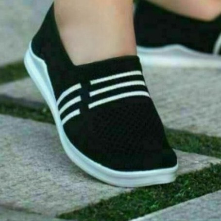 کفش بافتی راحتی
