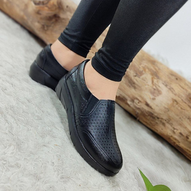 کفش طبی زنانه راحت و سبک