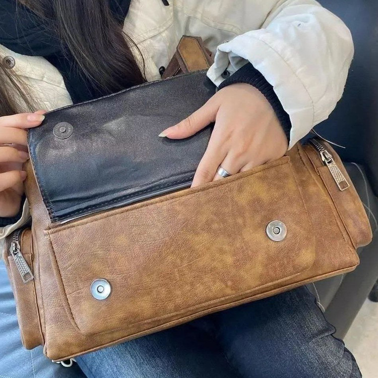 کیف مجلسی صندوقی