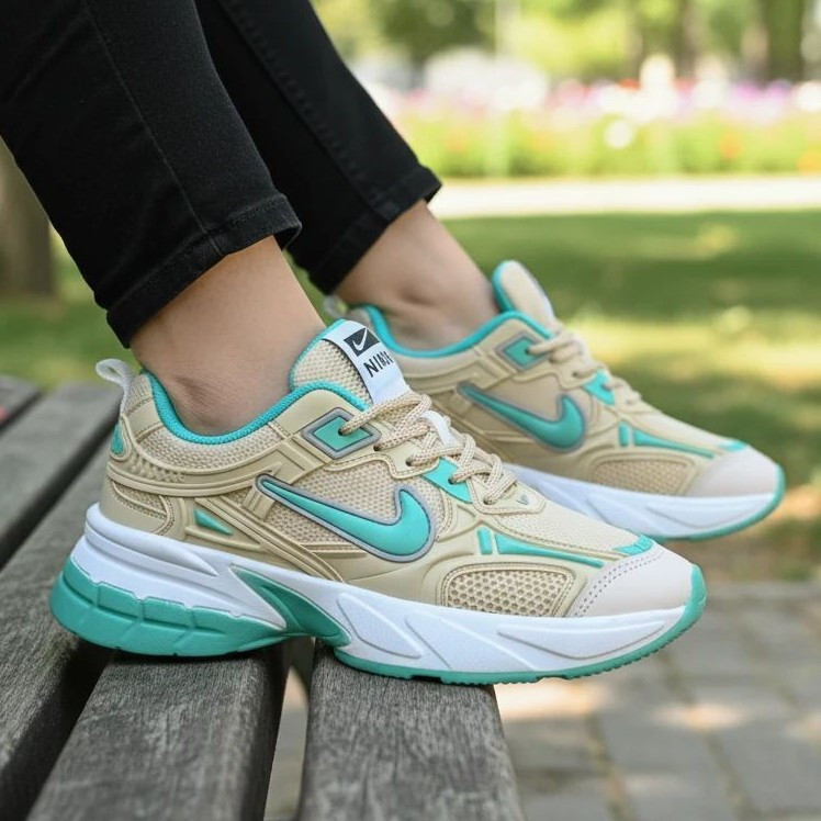 کفش ورزشی نایک کرمی 37 تا 40 کتونی Nike v2k