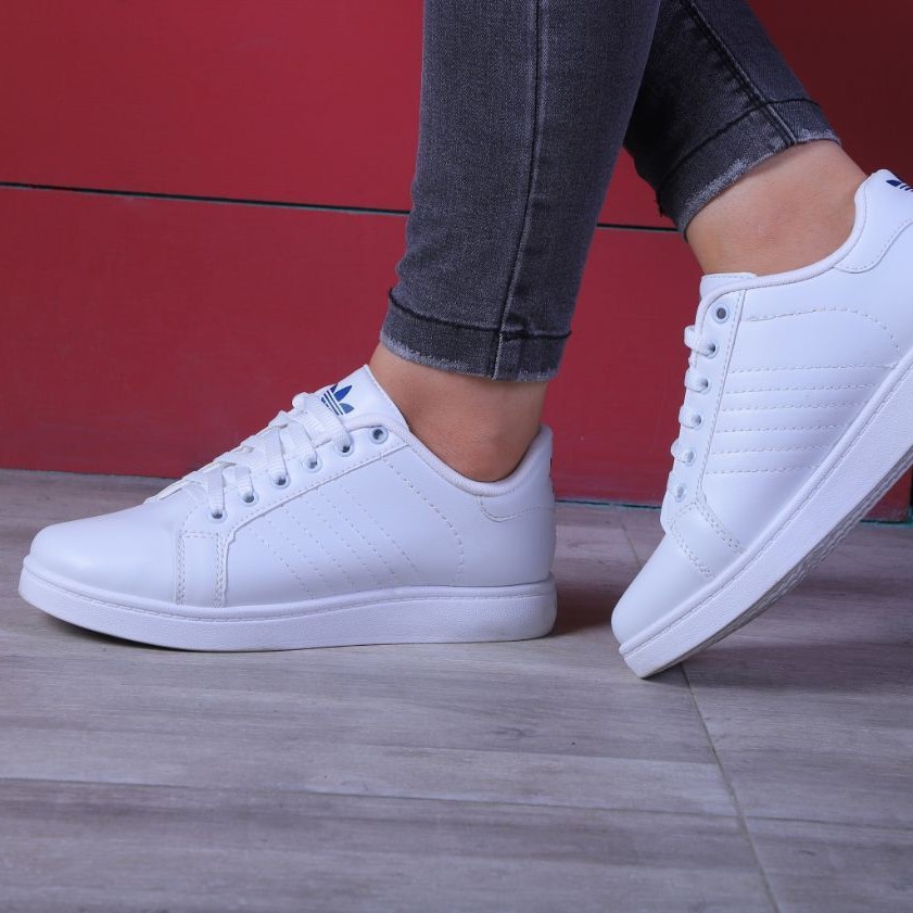 کفش زنانه ونس آدیداس بوراک سفید و کرمی37 تا 40 Adidas