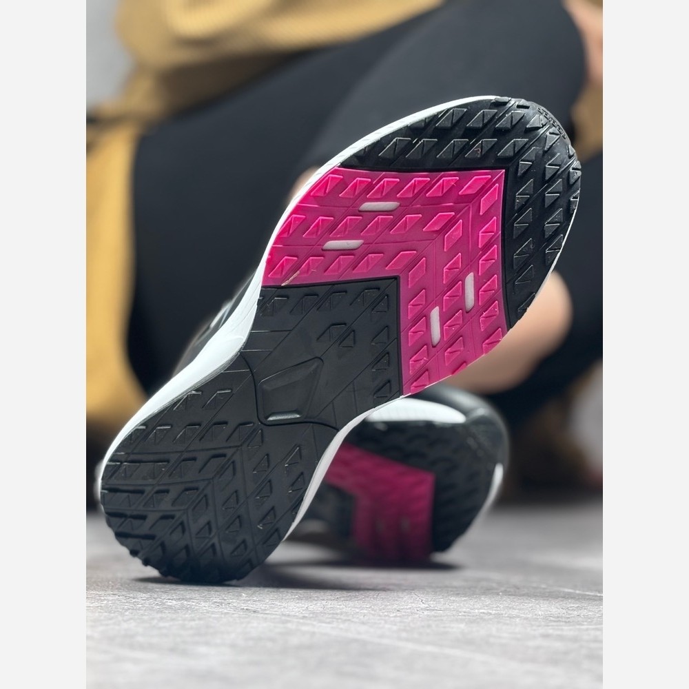 کتونی زنانه ادیداس مدل ماراتن x