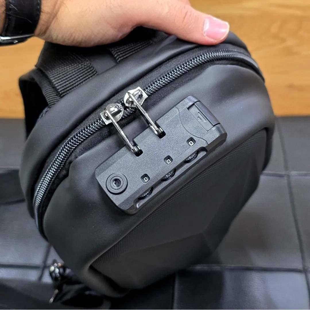 بادی بگ هاردکیس سه بعدی ضد آب قفل دار مردانه
