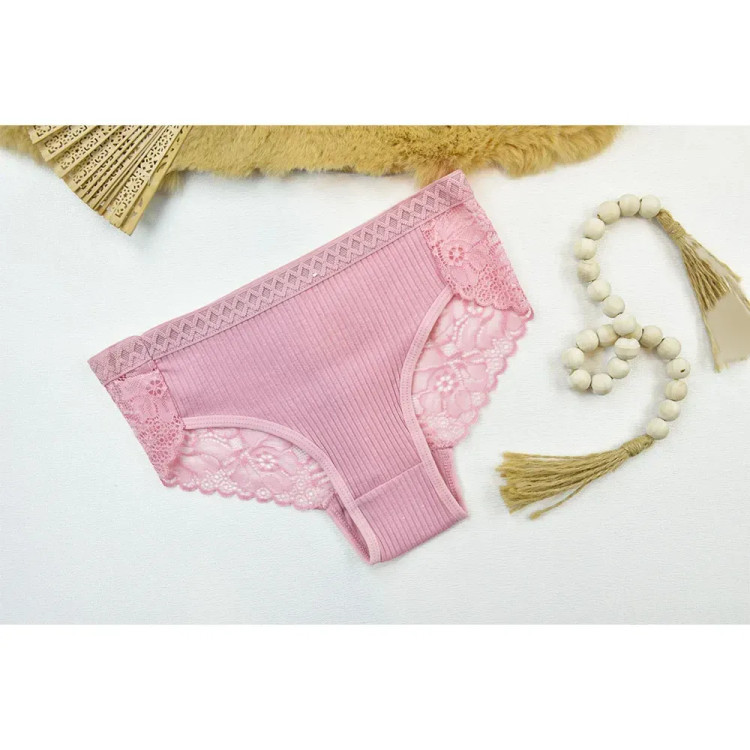 شورت زنانه کبریتی پشت دانتل سایز M L XL تولید چین