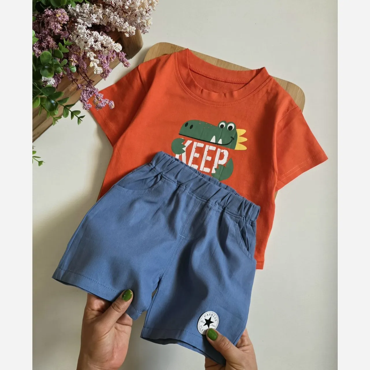 ست تیشرت و شورتک پسرانه طرح داینو وارداتی نخی تابستانه سایز 6 ماه تا 3 سال