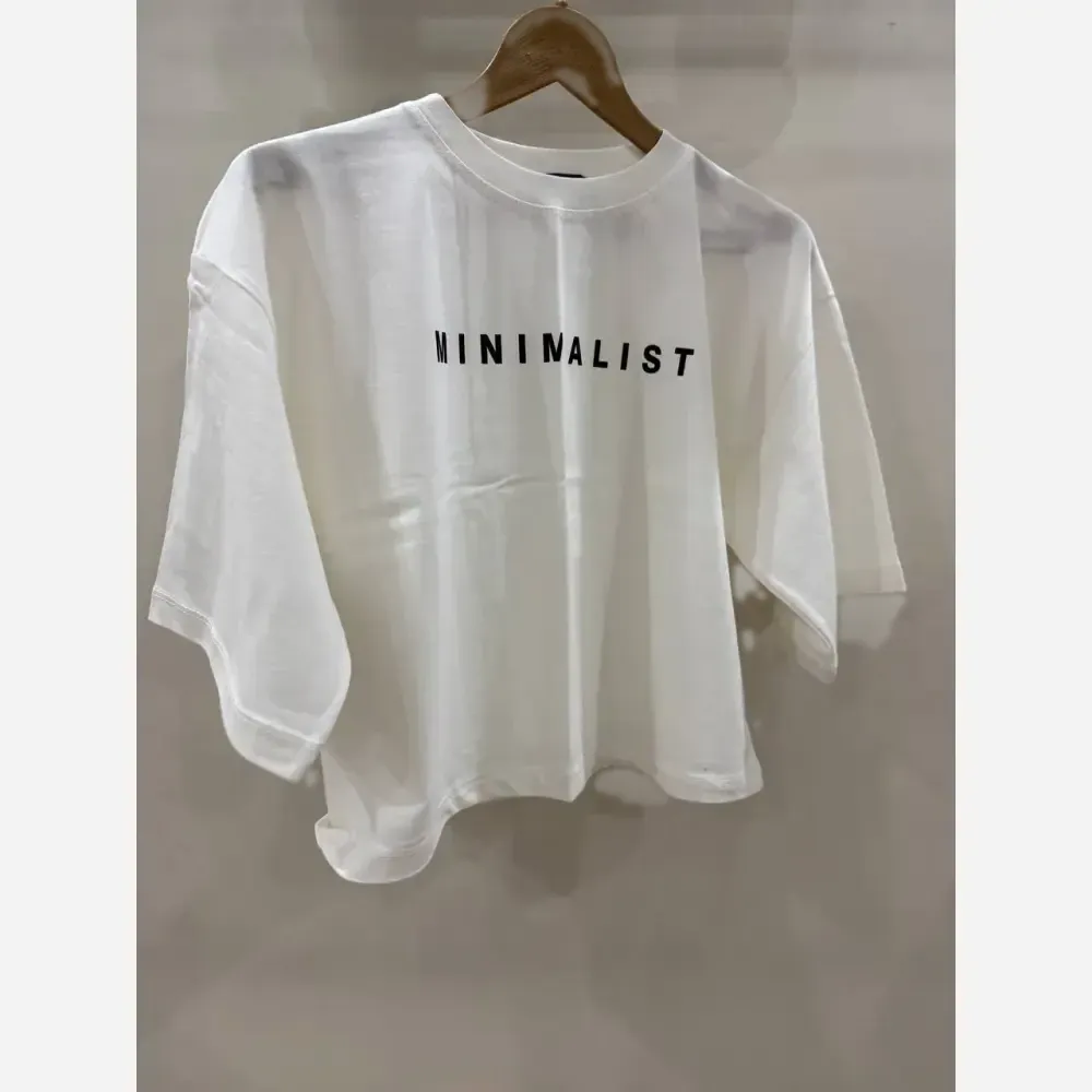 تیشرت کراپ زنانه سبز پاستلی طرح MINIMALIST مدل لش آزاد