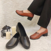 کفش زنانه طبی پاشنه دار چرمی طبی مدل هلالی