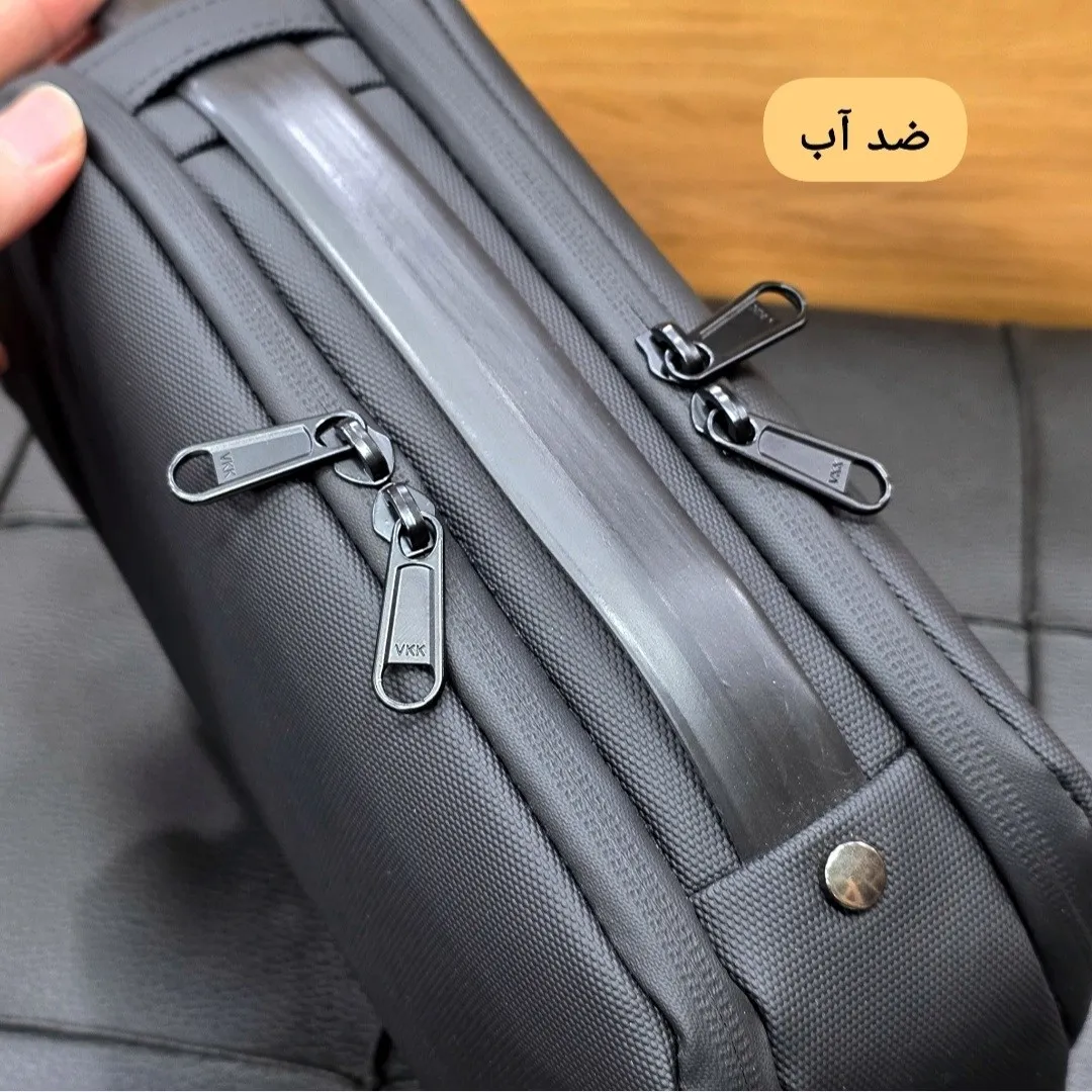 کیف دستی ضد آب بنج جنس اسکین سیلیکون مدل دو خانه جیبی