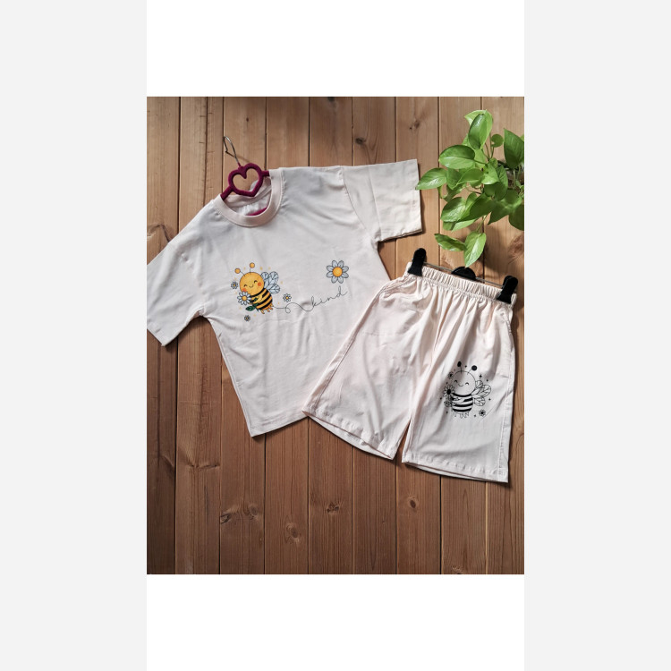 ست تیشرت و شلوارک دخترانه طرح زنبوری جنس پنبه لاکرا