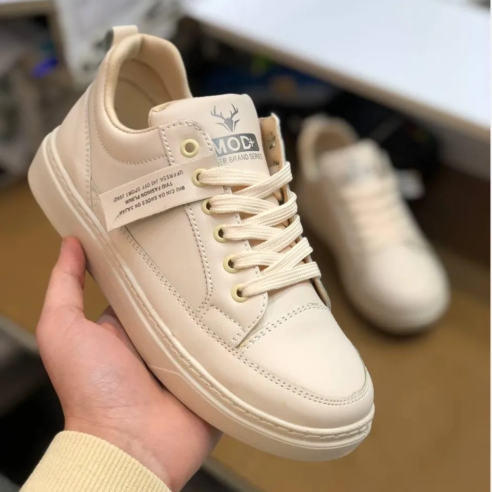 کفش ونس کرم زنانه دور دوخت چرم صنعتی زیره پیو طبی سایز 37 تا 41