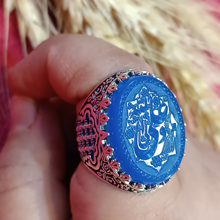 انگشتر نقره مردانه مدل ضریح عقیق آبی کاربنی علی ولی الله