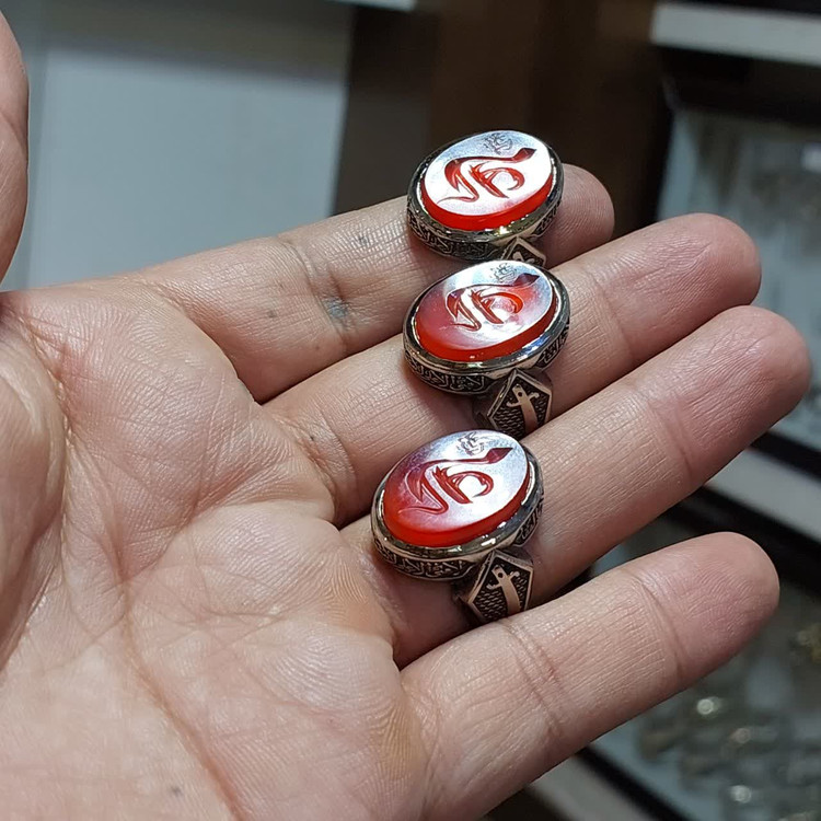 انگشتر آلیاژی باسنگ عقیق قرمز حکاکی علی (علیه السلام) کد 5533