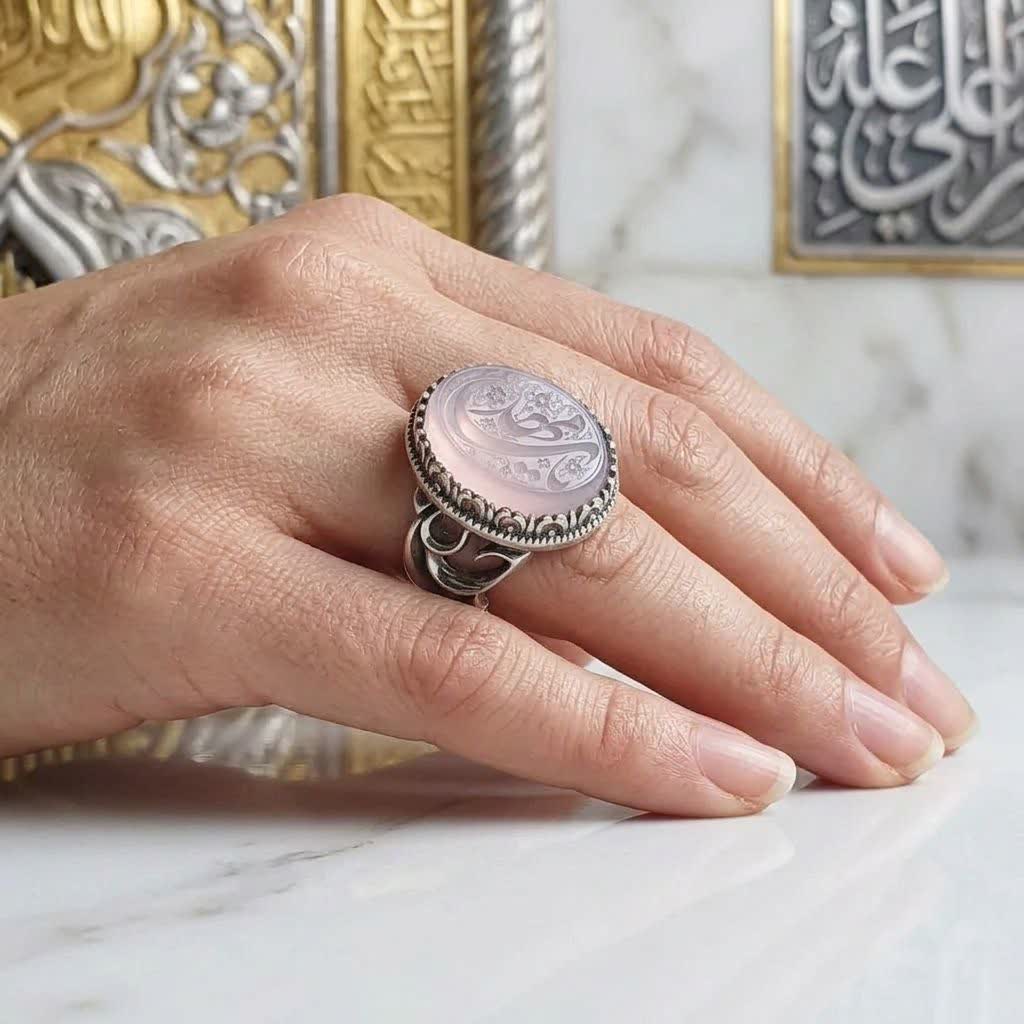 انگشتر آلیاژی باسنگ عقیق سوسنی حکاکی یامهدی کد 5525