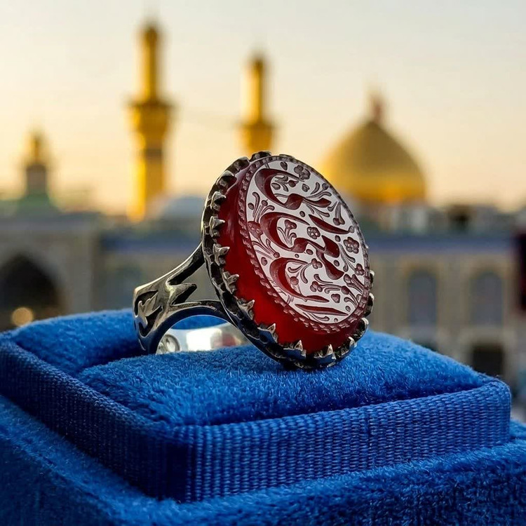 انگشتر آلیاژی باسنگ عقیق قرمز حکاکی ان معی ربی کد 5487