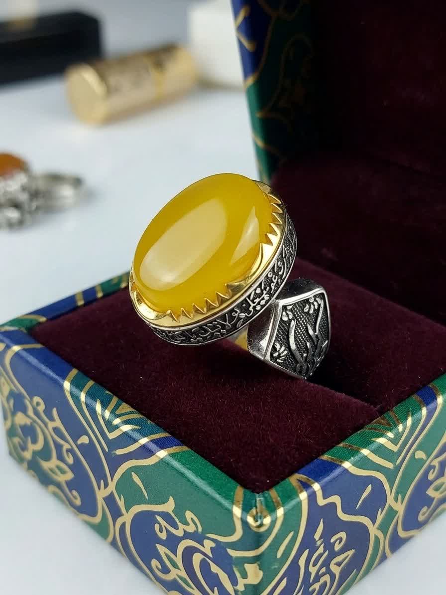 انگشتر آلیاژی عقیق زرد مردانه با رکاب تاج برنجی | انگشتر آلیاژی خاص و چشمگیر کد 5222