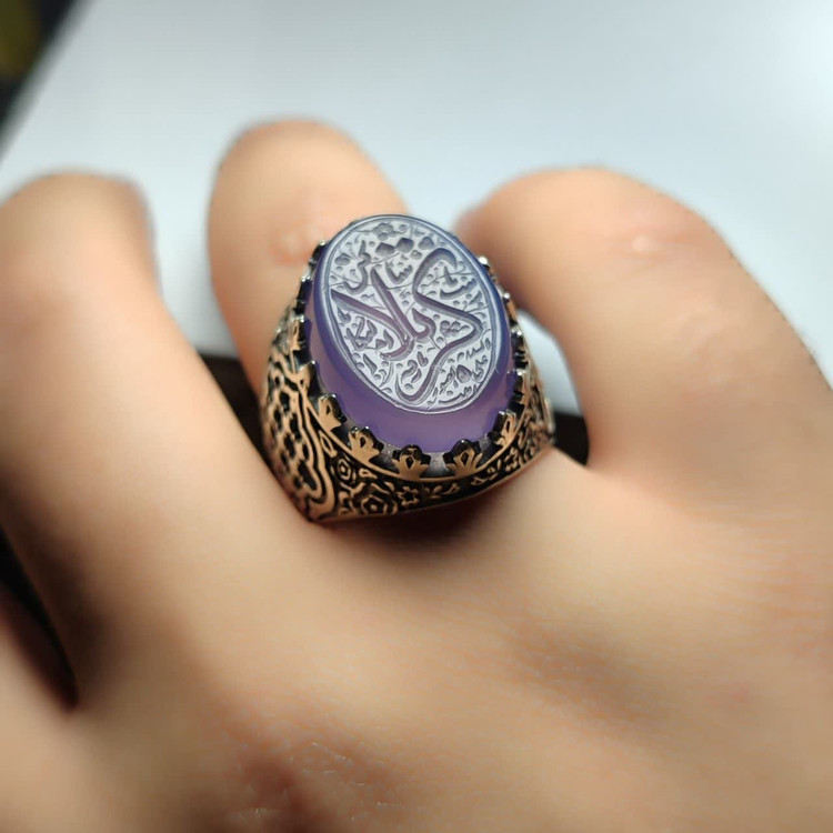 خرید انگشتر عقیق سوسنی با حکاکی شهدای کربلا؛ نشانی از ارادت و عشق کد 2120