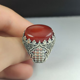 خرید انگشتر عقیق قرمز مردانه با رکاب طرح ضریح؛ هنر معماری بر دستان شما کد 2005