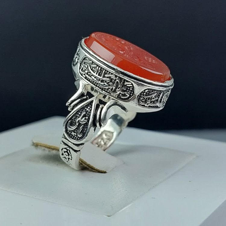 خرید انگشتر عقیق سرخ خطی با ذکر یا فاطمه (س) و رکاب چهار سلام کد 1868