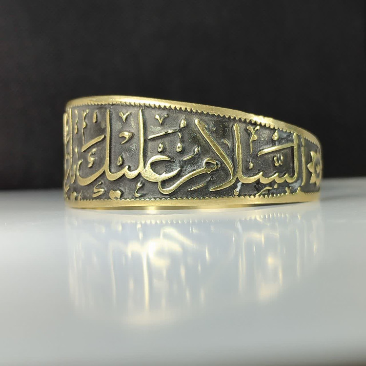 دستبند آلیاژی یا علی بن موسی الرضا حکاکی شده؛ تجلی ارادت و صلابت کد 3912
