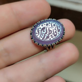 انگشتر نقره عقیق سوسنی مردانه با حکاکی یا فاطمه الزهرا و رکاب طرح نیزه کد 3861