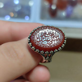انگشتر نقره با سنگ عقیق قرمز حکاکی شده – صل الله علیک یا اباعبدلله کد 3858
