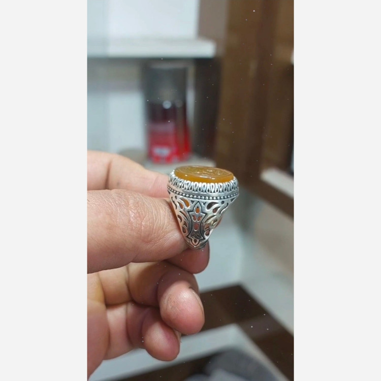 خرید انگشتر عقیق زرد با حکاکی یاحیدر عیار 925 درجه یک