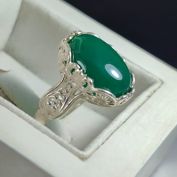 انگشتر عقیق سبز زنانه با کد 5236