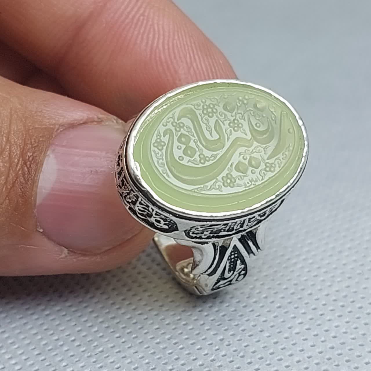 انگشتر عقیق سبز زنانه "کوه صبر" – متبرک به نام "یا زینب کبری (س)"   کد 4200