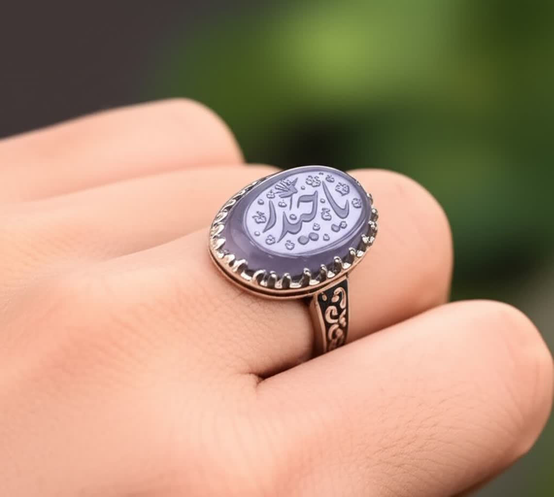 انگشتر نقره باسنگ عقیق سوسنی حکاکی یاحیدر و یافاطمه کد 1609