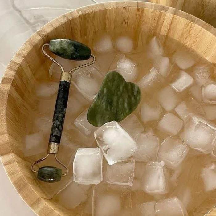 ست جیدرولر سنگ یشم سبز ضد پیری پوست جوانساز و شاداب کننده کمک به زاویه سازی صورت و فک لیفتیک صورت دور چشم مراقبت پوستی