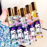 عطر قلمی کرومی ادکلن جیبی رایحه توت فرنگی خامه مارشمالو خنک شکوفه میوه های بهاری خوشبو کننده عالی مناسب تابستان