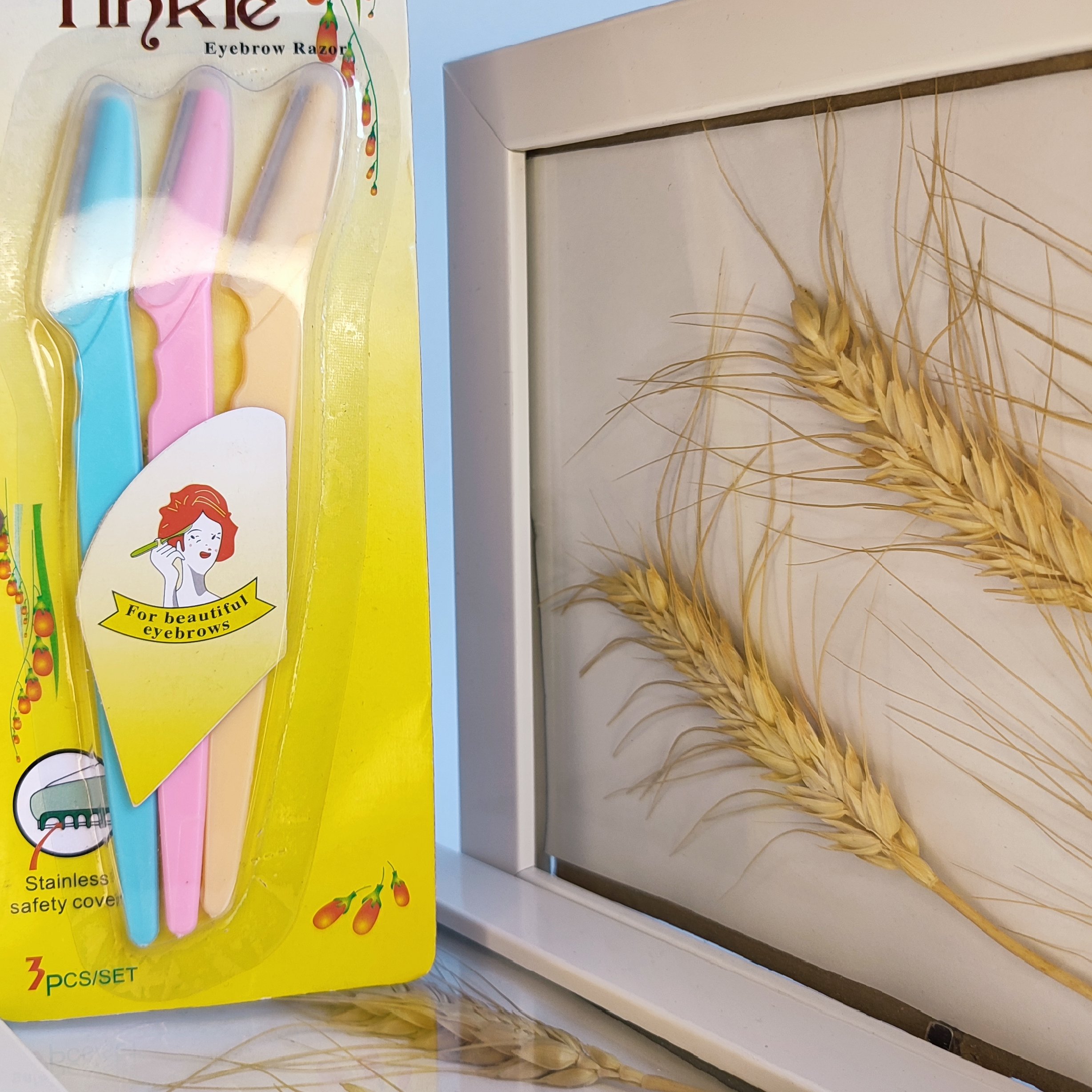 تیغ سه تایی اصل اورجینال آج دار تیز و برنده مناسب ابرو و صورت بدون دردسر تیغ مسافرتی