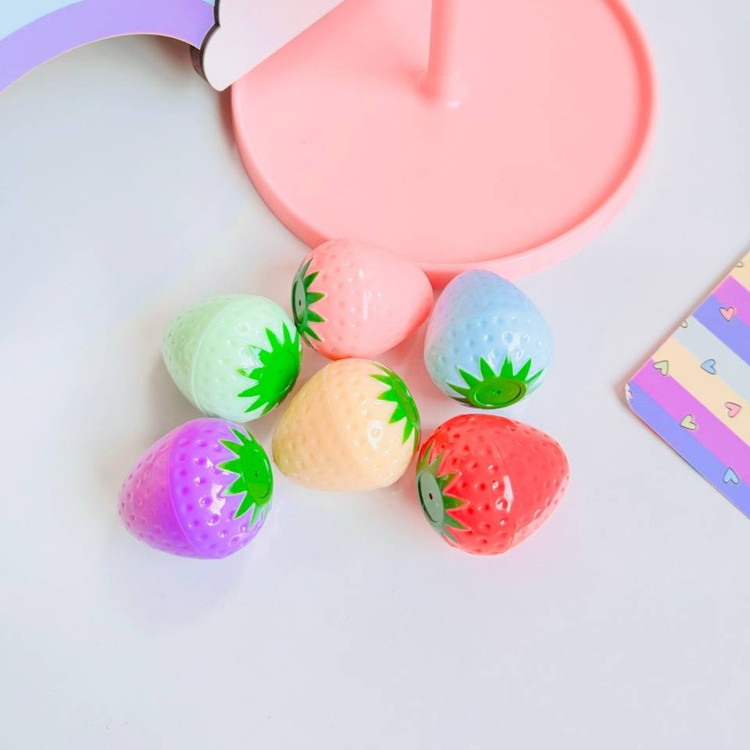 بالم لب توت فرنگی نرم کننده آبرسان شفاف کننده و روشن کننده پوست فانتزی کیوت توت فرنگی صورتی ملیح دخترونه