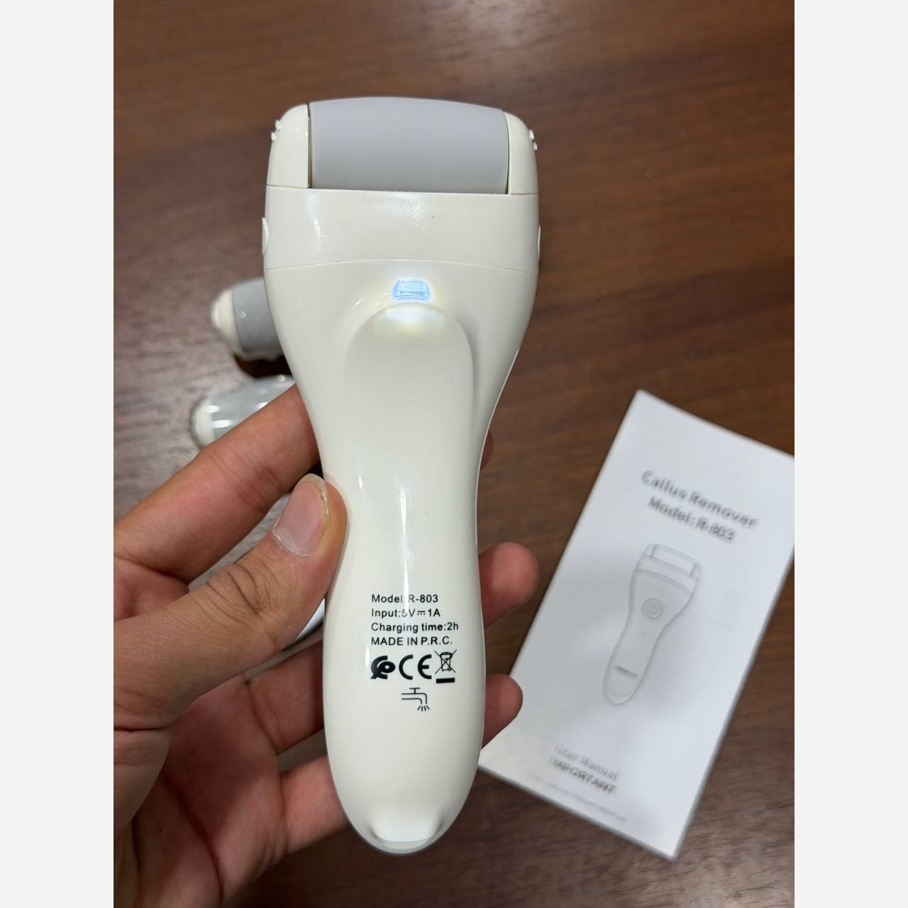 سنگ پا برقی شارژی روزیا پرو مدل R-803 دستگاه پدیکور و حذف پوست مرده پا