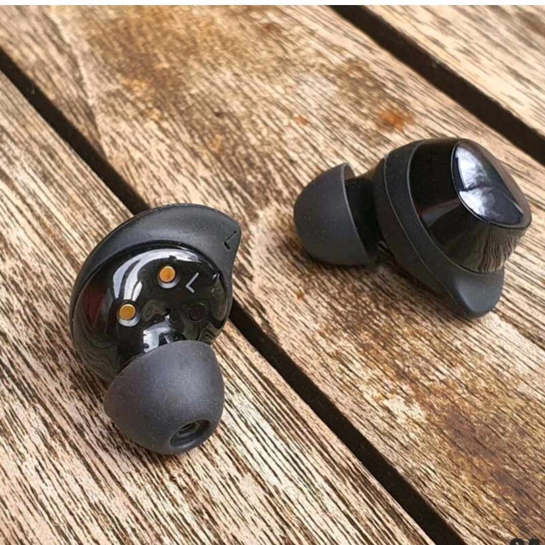 ایرپاد سامسونگ مدل BUDS PLUS محصول ویتنام تاییدیه کمپانی AKG
