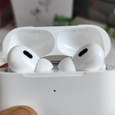 ایرپادپرو 2 تولید ویتنام Airpods Pro 2 همه چی فعال با 12 ماه گارانتی شرکت اماراتی