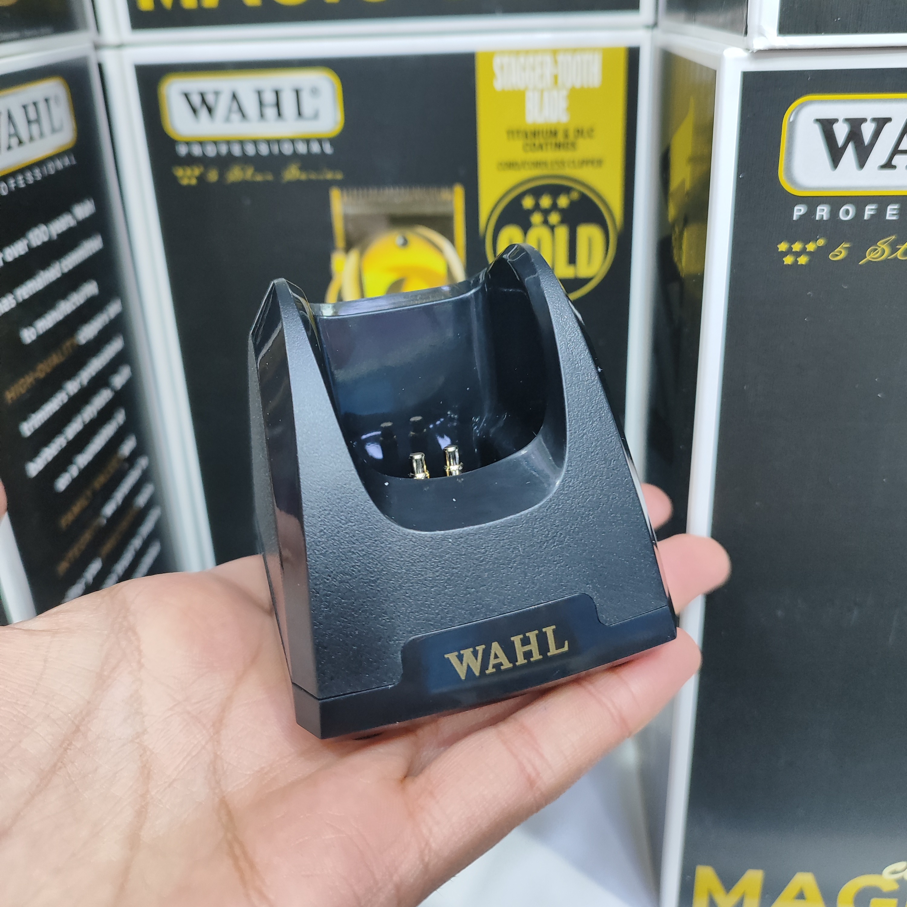 ماشین اصلاح حرفه ای USA سفارش اروپا مجیک کلیپ گولد اصلی روی تیغه USA و WaHl حک شده